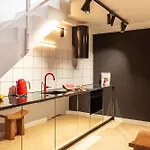 Appartement Sztokholm - Przestronny I Stylowy W Centrum Miasta, Z Prywatnym Parkingiem *
